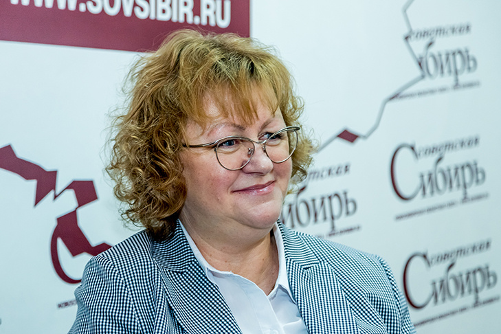 На фото: министр труда и социального развития Новосибирской области Елена Бахарева, фото Андрея Заржецкого