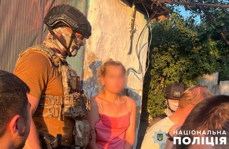    В Кременчуге полицейские задержали транссексуала, похитившего младенца из роддома