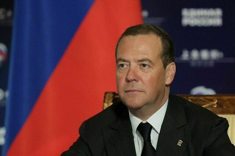   пресс-служба политика
