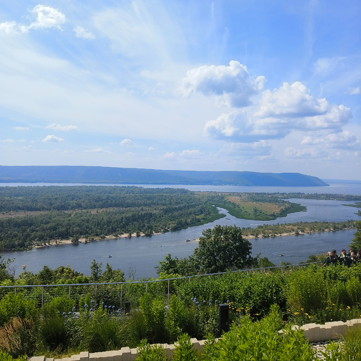 Фото автора. Волга, Самара. Вертолетная площадка.