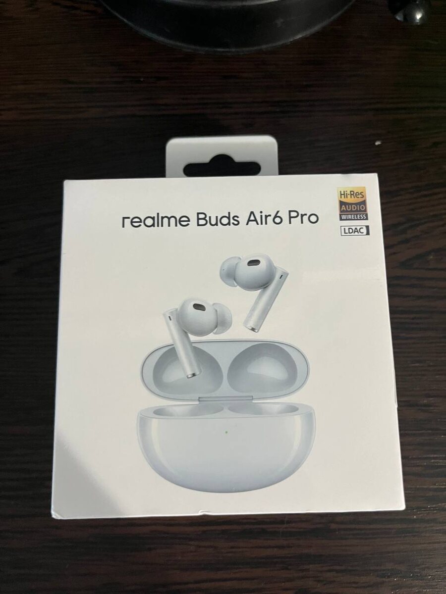 Коробка практически не изменилась