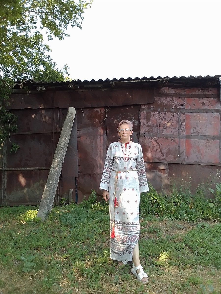 Я, сарай, он же местами уже забор.