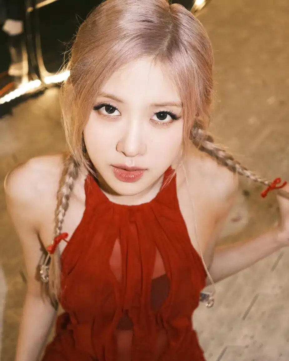   @roses_are_rosie