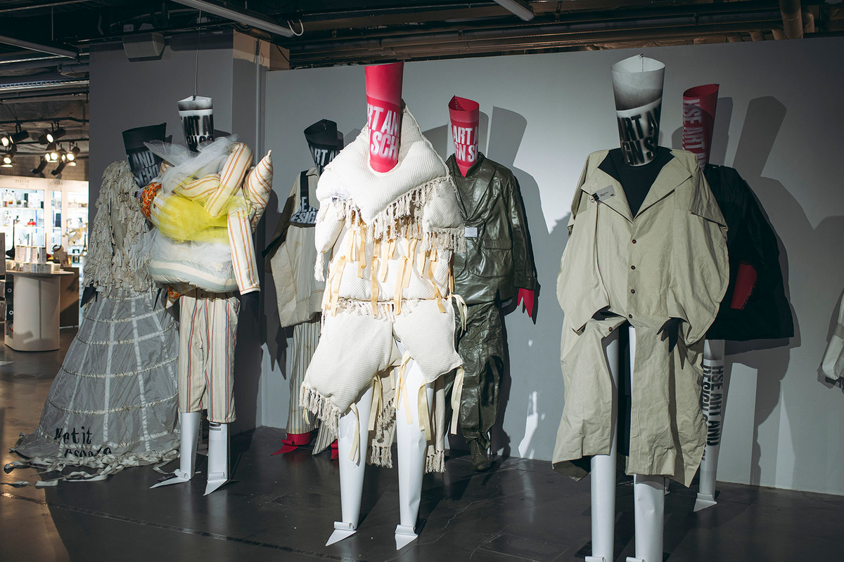    HSE FASHION DAYS X Цветной