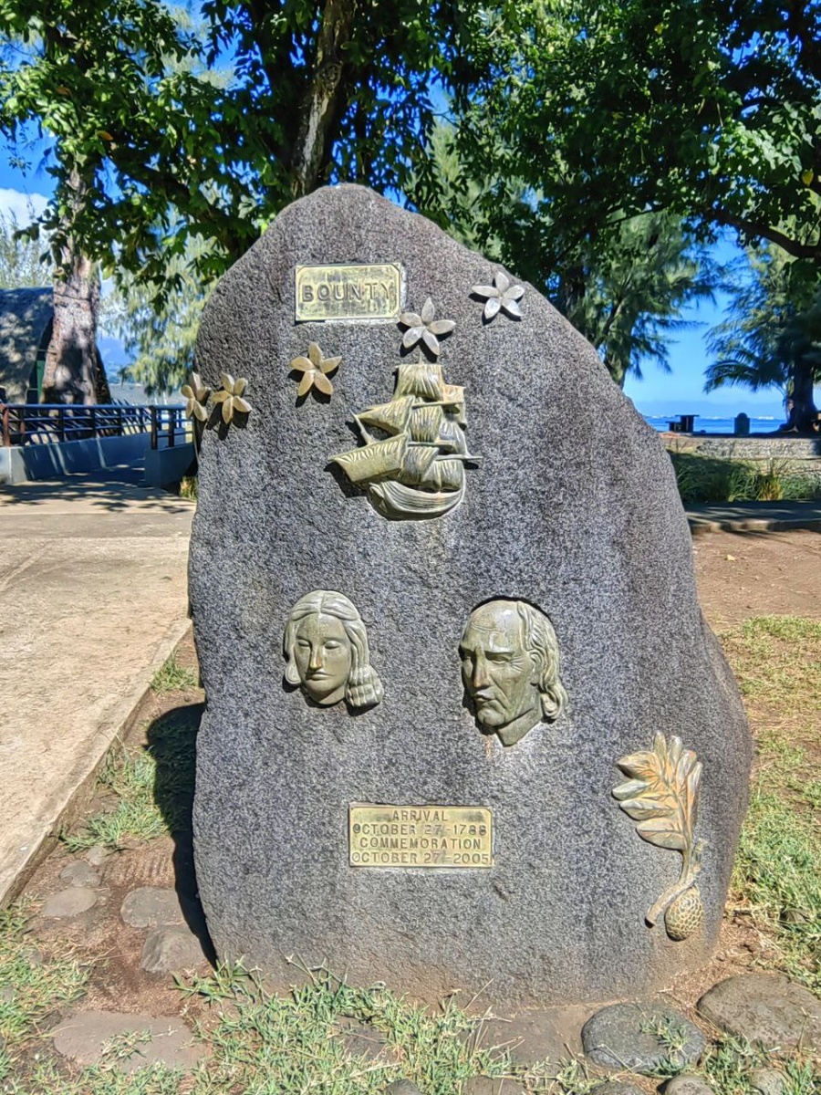 Памятный знак на Мысе Венеры