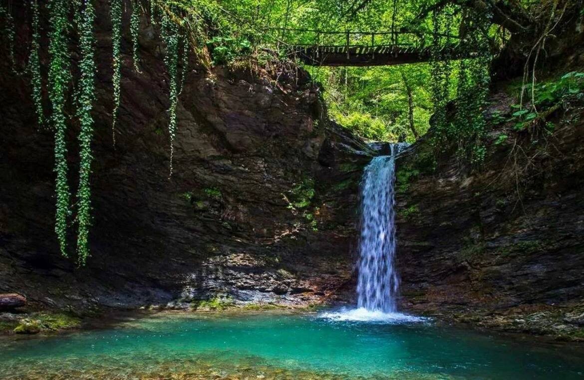 Водопад Ажек