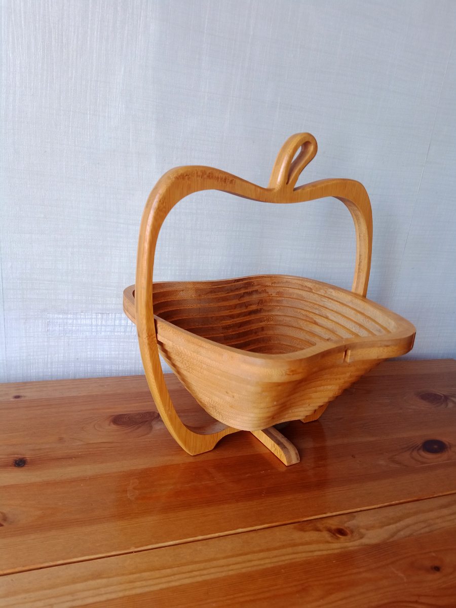 Ваза из дерева (куплена давно).