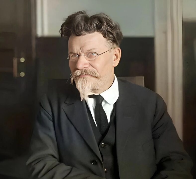 Михаил  Иванович Калинин 