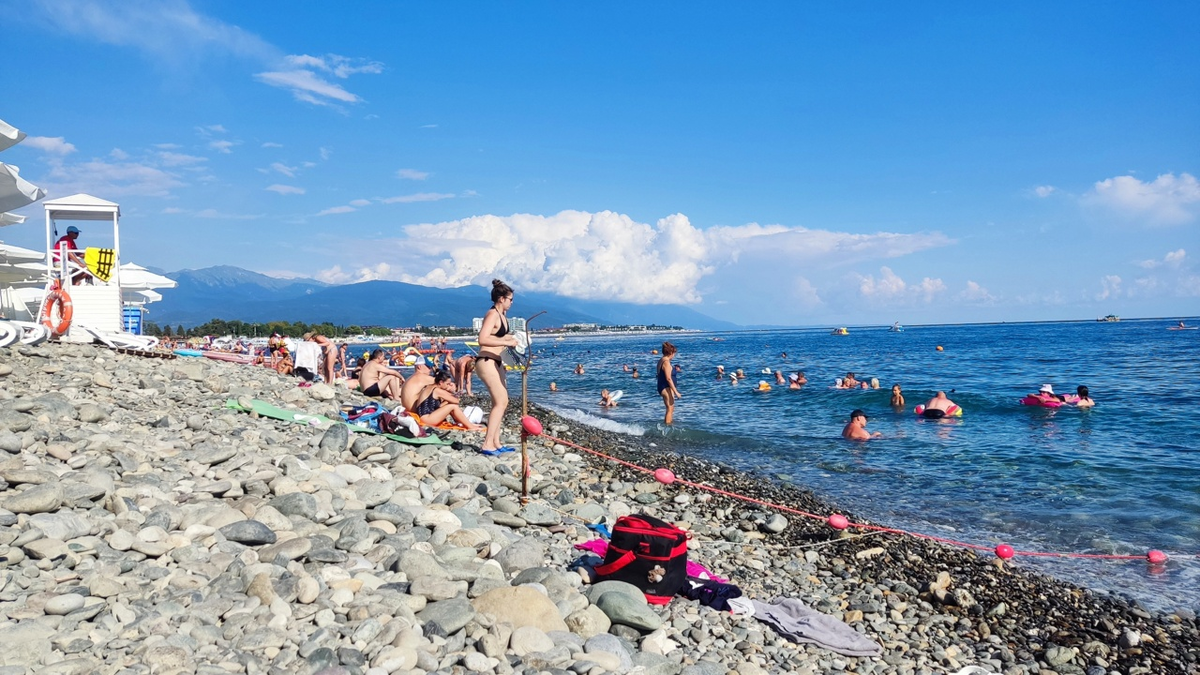 Пляж в Адлере