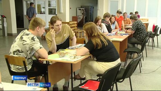 Descargar video: В приёмных комиссиях алтайских вузов назвали самые невостребованные у абитуриентов направления