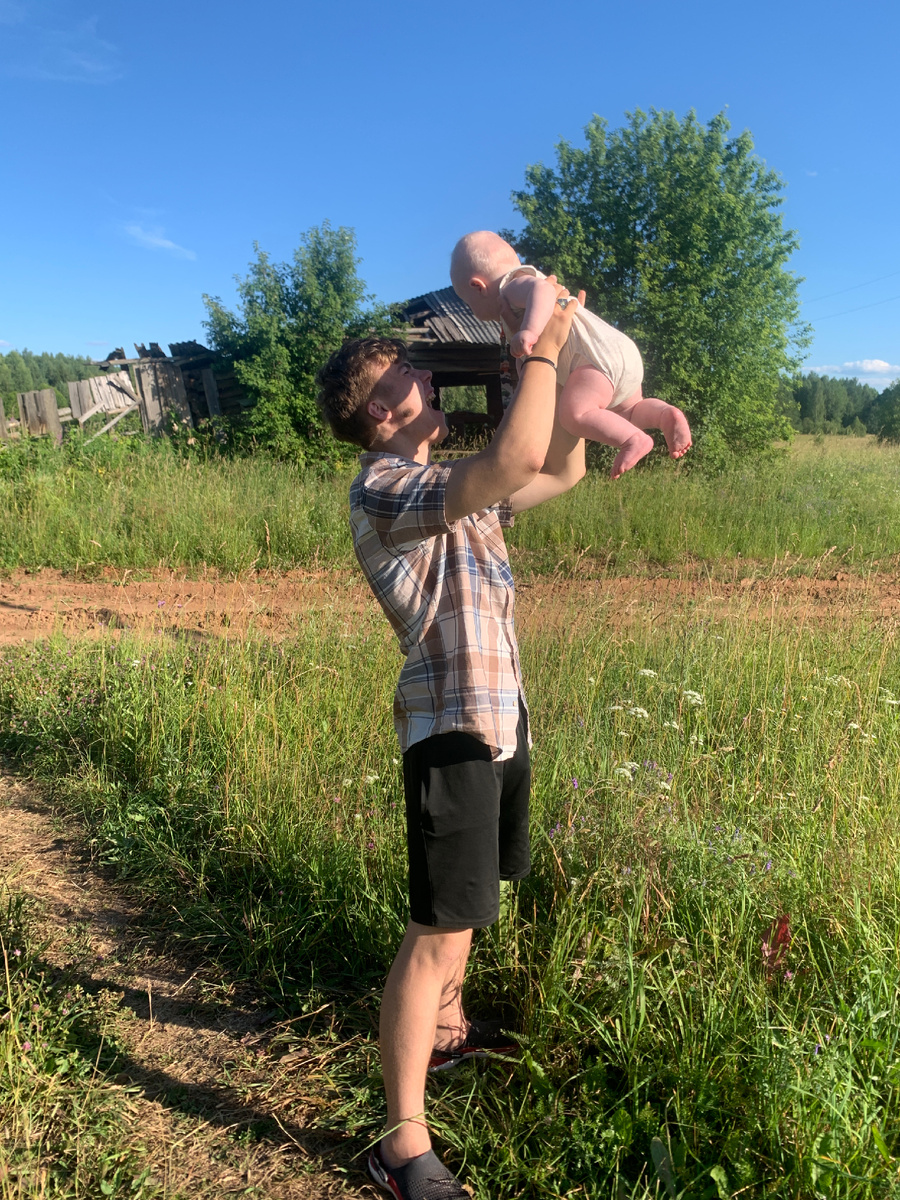 С сыном Томасом