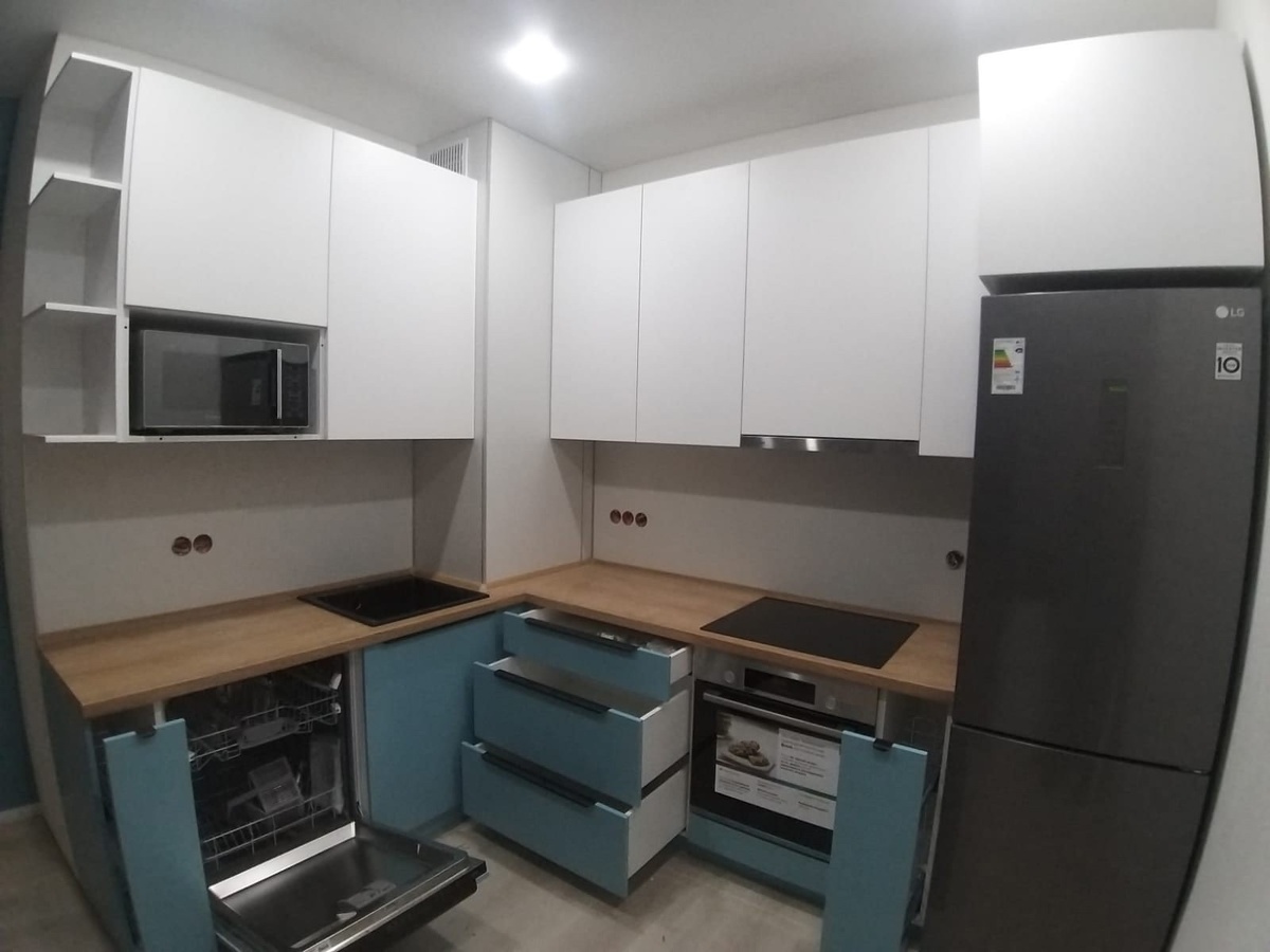 Маленькая угловая кухня от производителя в СПб