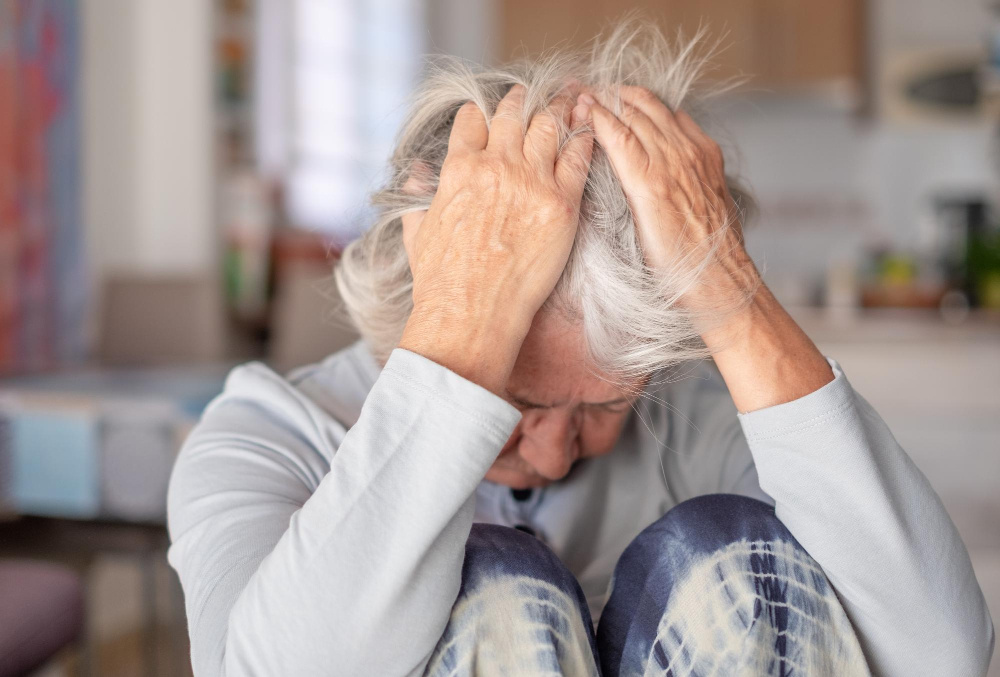 Риск возникновения гебефренической шизофрении существует и у пожилых граждан (Источник изображения freepik.com)