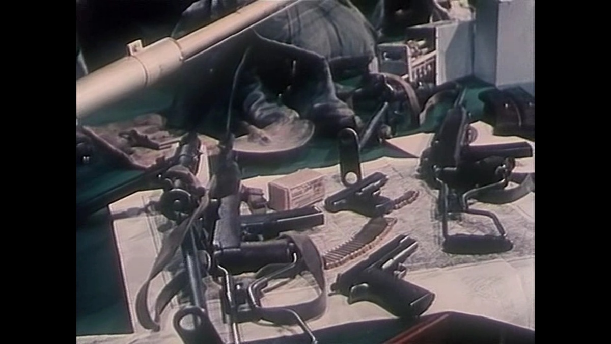 Выставка трофейного шпионского оборудования. Кадр из фильма