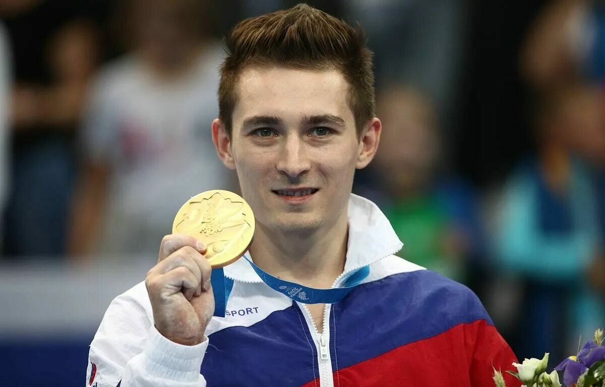 – Белявский уже заканчивает карьеру, но официально об этом не объявлял, об Артуре даже речи такой нет.