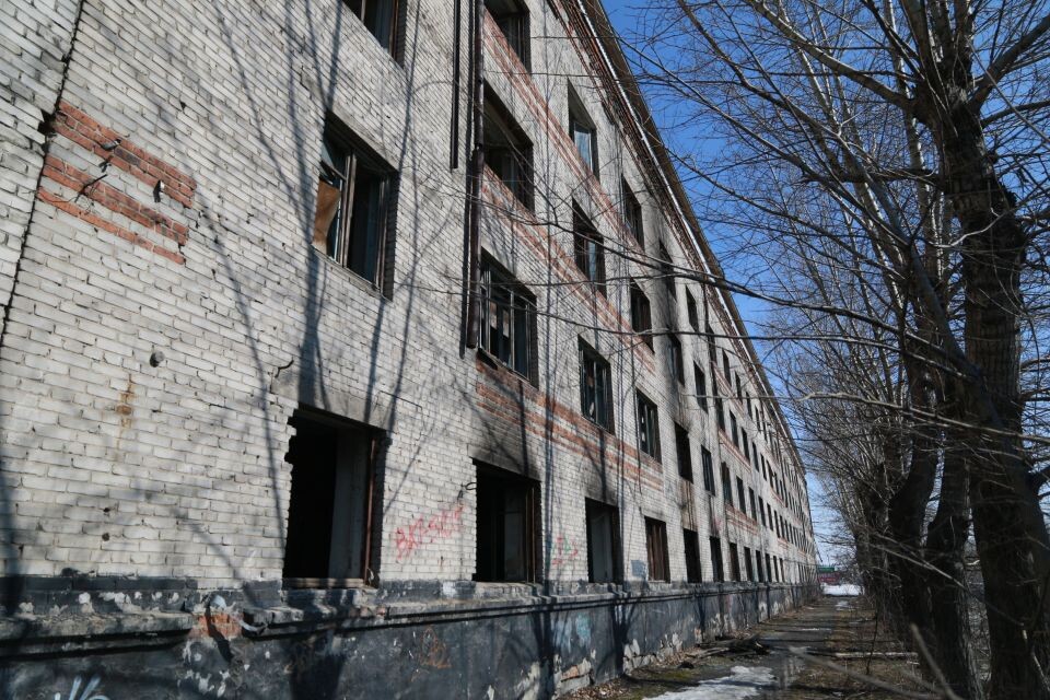    Заброшенные площади Алтайского моторного завода. Источник: Олег Укладов