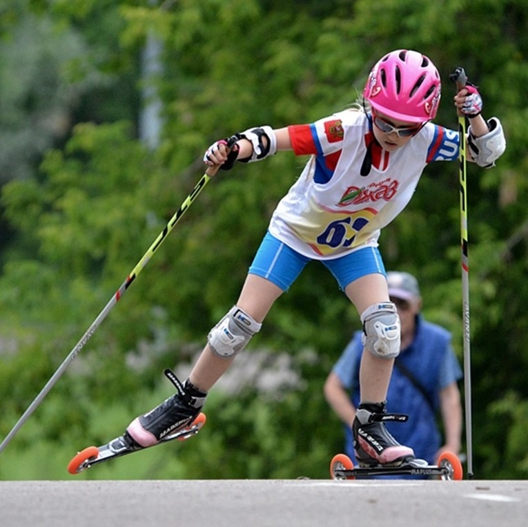 Новую лыжероллерную трассу построят в лыжно-биатлонном комплексе «Ангарский». Как сообщили в пресс-службе Ангарского городского округа, на средства из областного бюджета сделают земляные работы по выравниванию площадки, асфальтирование и освещение.