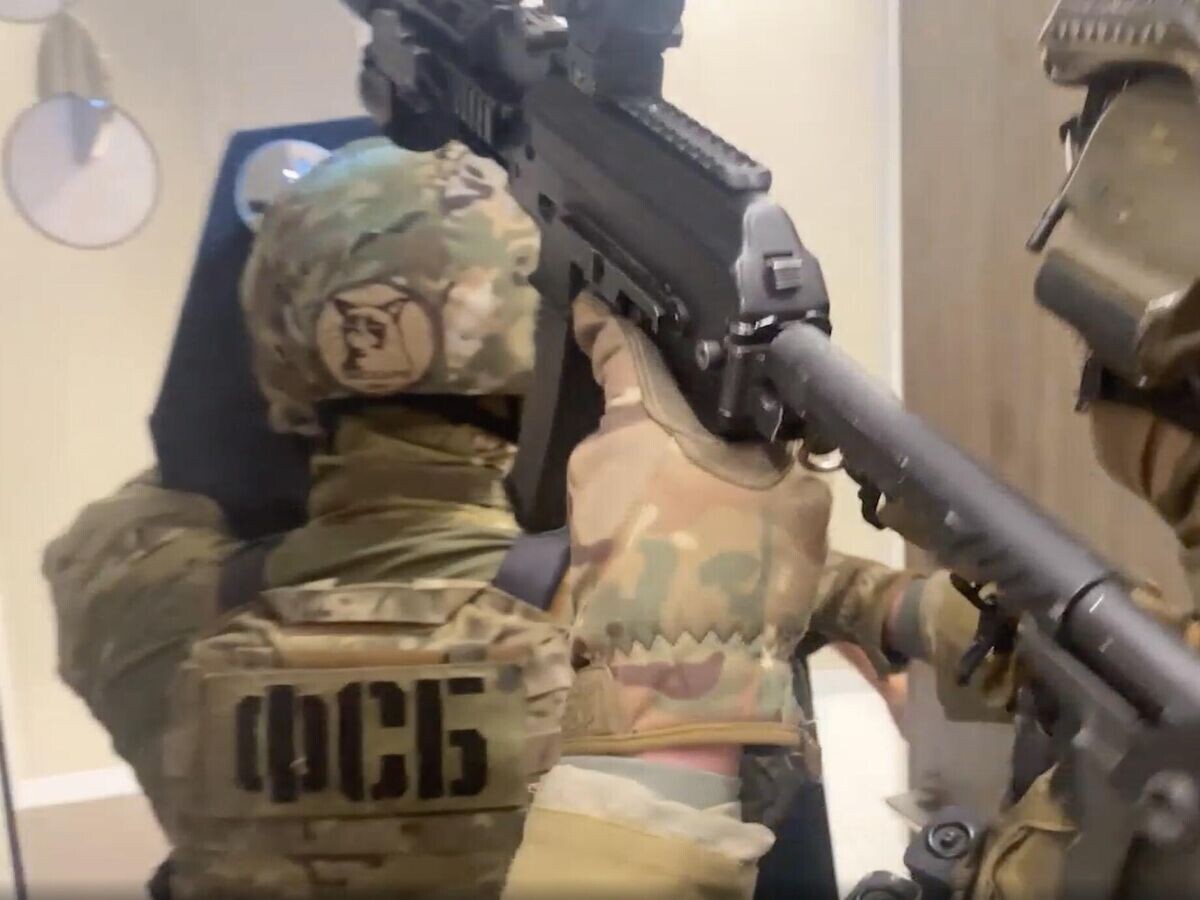    ФСБ РФ пресекла деятельность группы лиц, причастных к украинским колл-центрам. Кадр видео© ЦОС ФСБ России