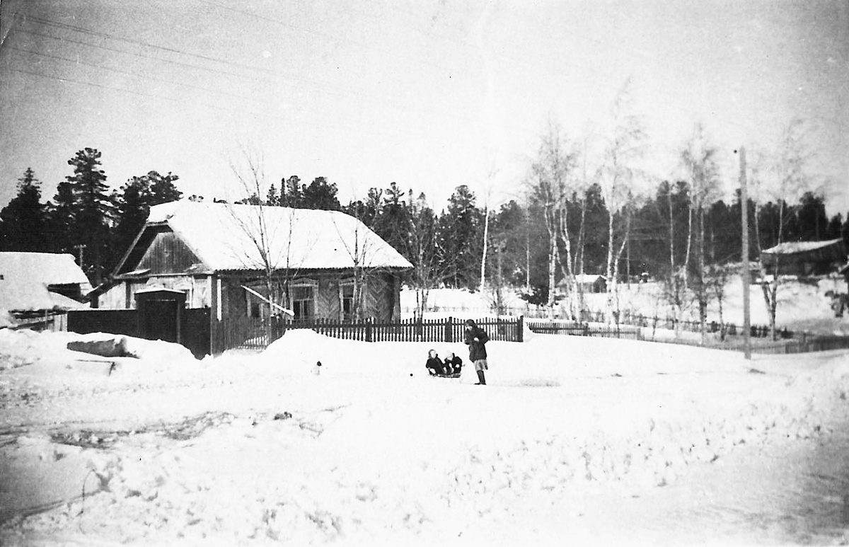    Окнами на просеку: история улицы Гагарина