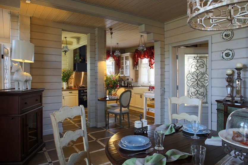 Столовая в подмосковном загородном доме. Авторы проекта: Гуля Ахметшина, Сергей Барабадзе. Фото: Сергей Моргунов