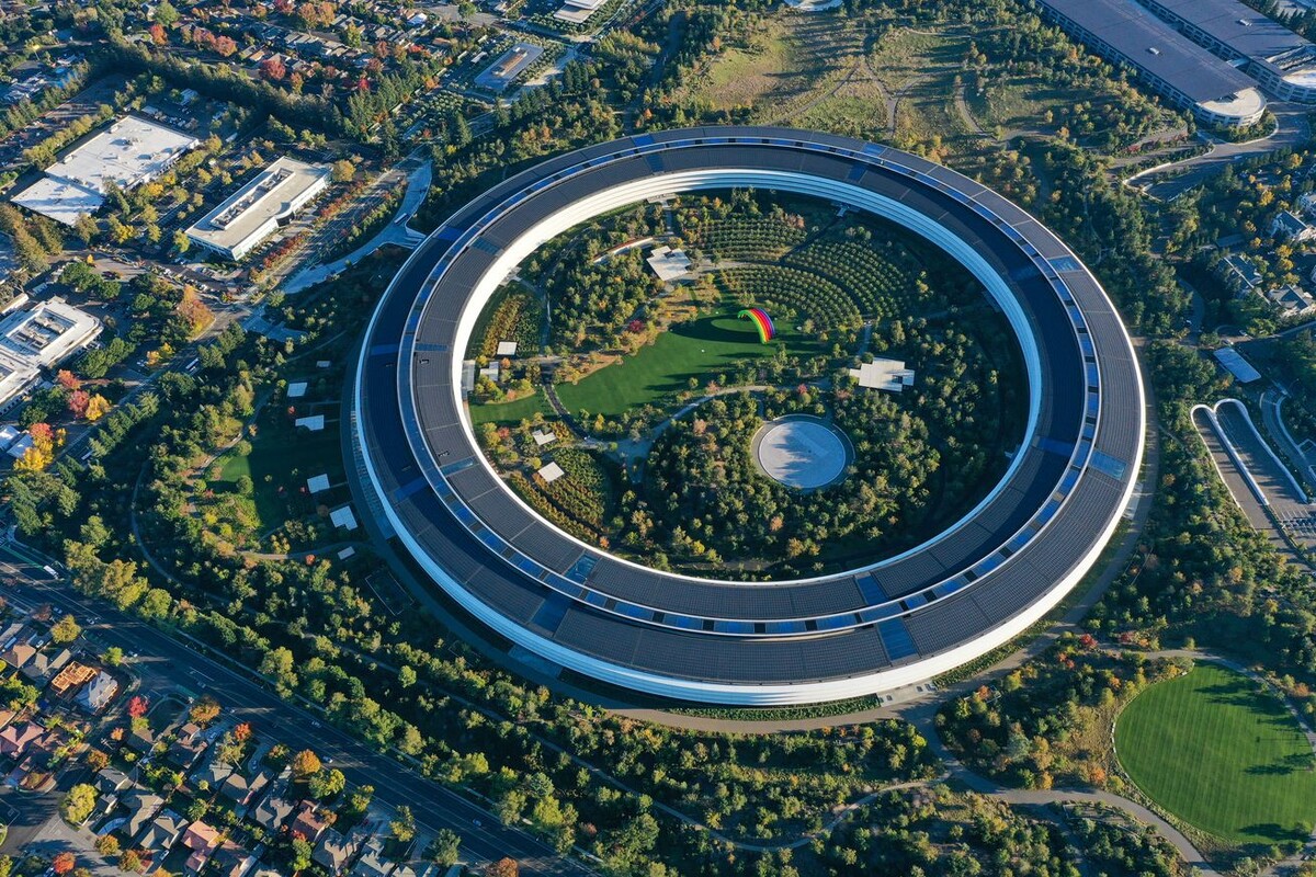 Apple Park с высоты птичьего полёта