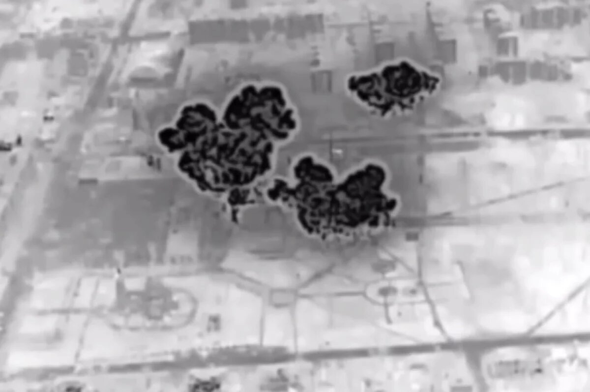    Военкор Симонов опубликовал кадры сразу семи ударов ФАБ по ВСУ в Волчанске