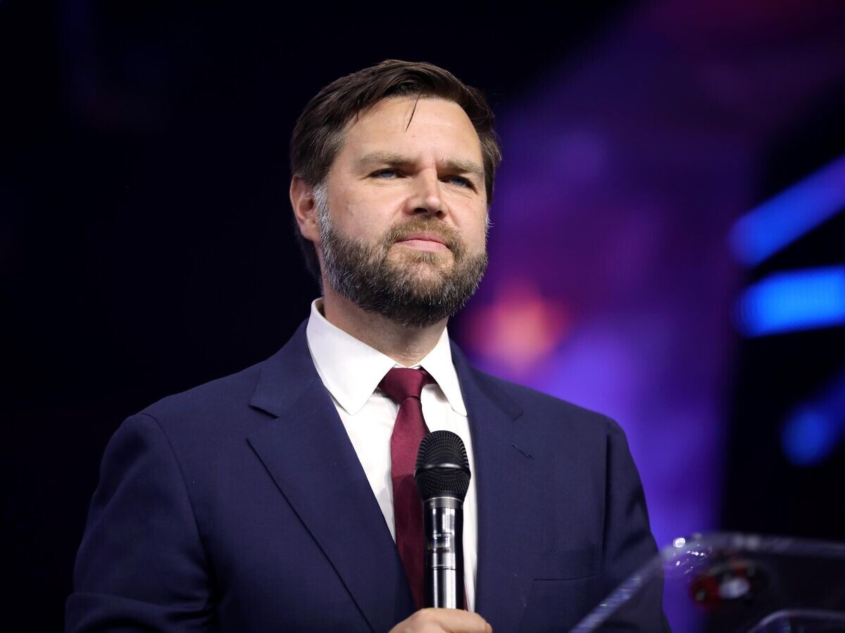    Джей Ди ВэнсCC BY-SA 2.0 / Gage Skidmore / J. D. Vance