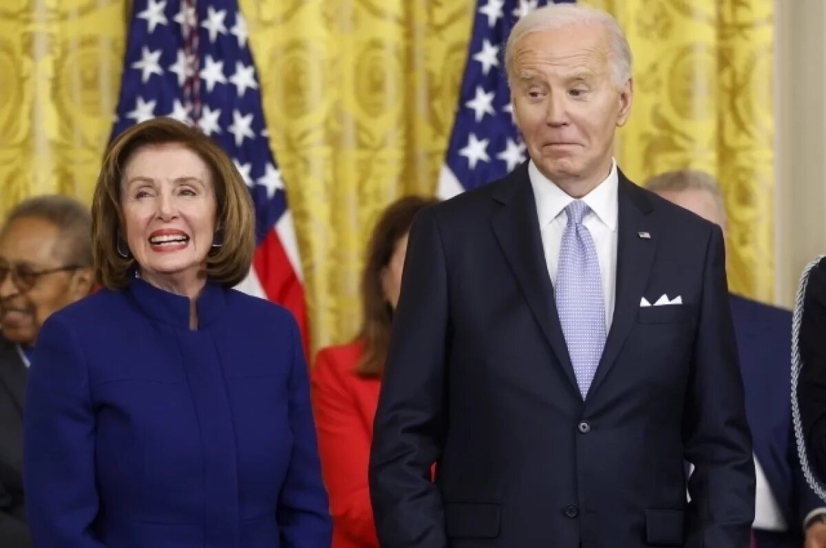    CNN: Пелоси сказала Байдену, что он не сможет выиграть выборы