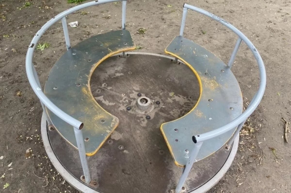    Шаляпин: нужно тщательнее выбирать подрядчиков для детских площадок в Пензе