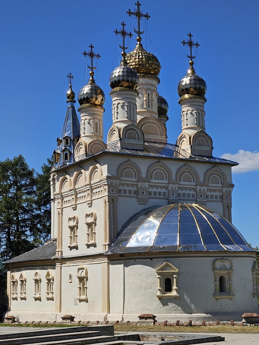Спасо-Преображенский храм (Фото автора Л. Баевой)