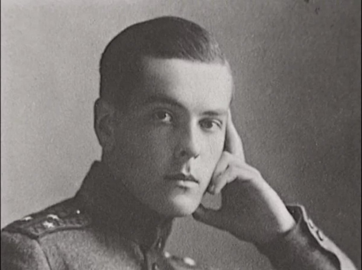 Князь Владимир Павлович Палей (28 декабря 1896, Санкт-Петербург — 18 июля 1918, Алапаевск) — сын великого князя Павла Александровича, поручик лейб-гвардии гусарского полка, поэт. Изображение из открытых источников.