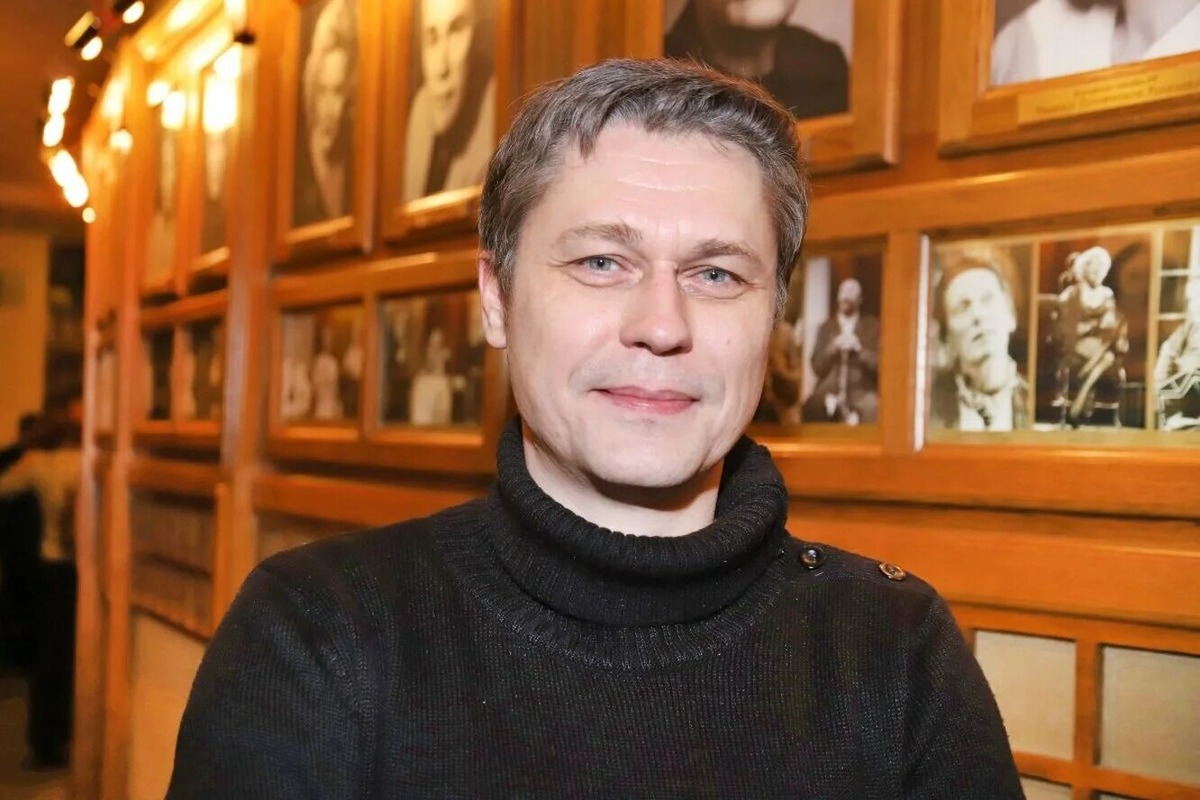 Хороший улыбчивый актер 