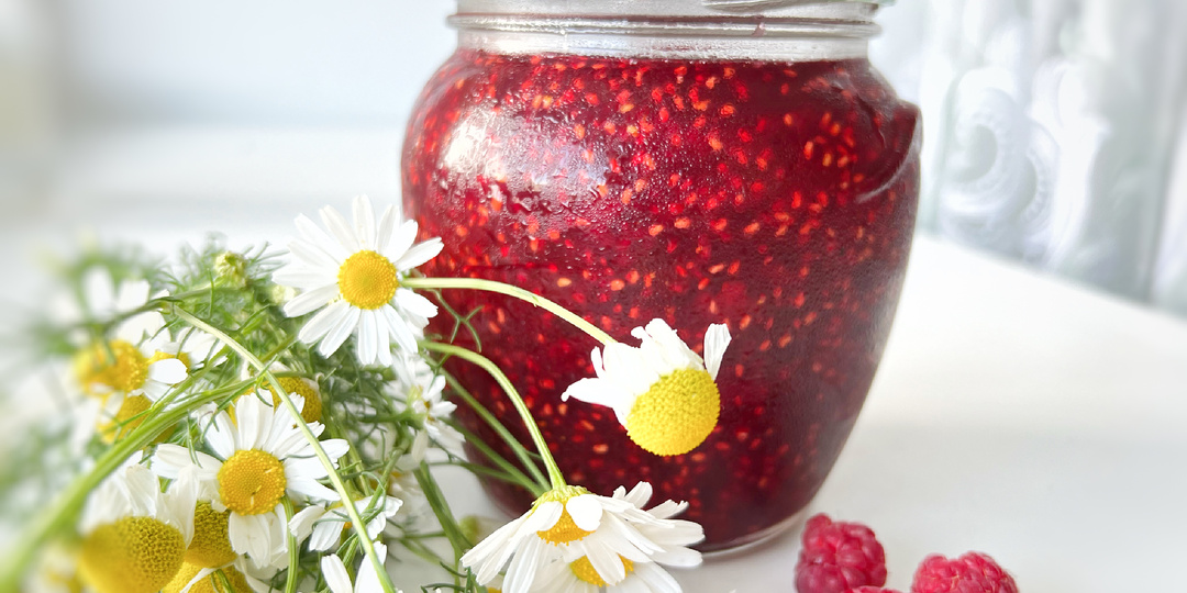 Только так. Всегда удачное малиновое варенье на зиму