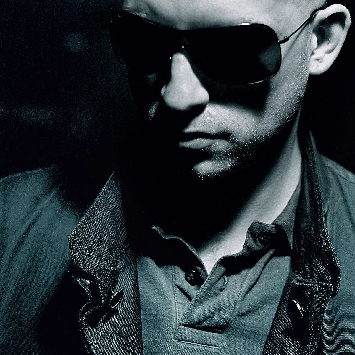  диджей и продюсер Томас Брюкнер