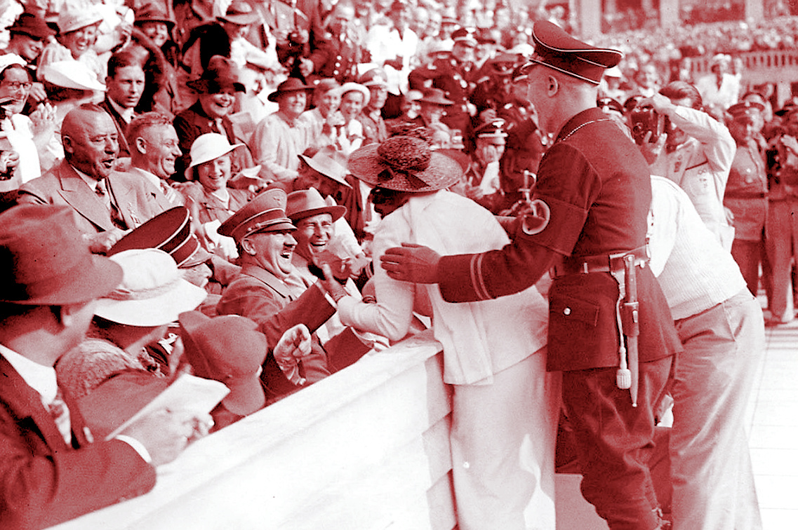 Момент со взятием автографа.