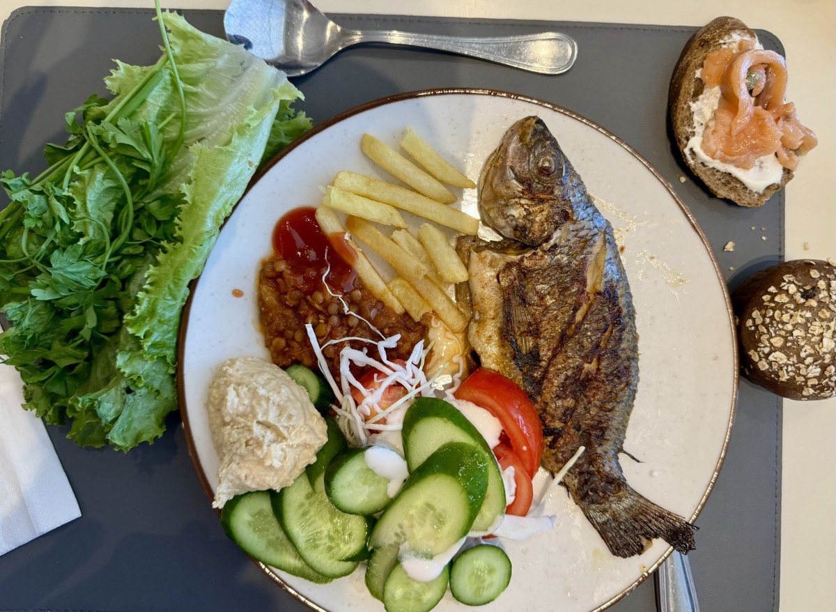 Что выбрать на шведском столе?