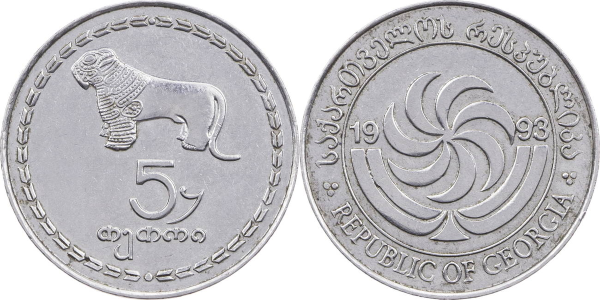 Да, это лев. Художник так увидел. 