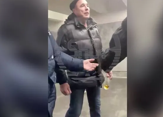  Дмитрий Соколов «бодался» с подростками в метро. / Фото: zhizn.ru