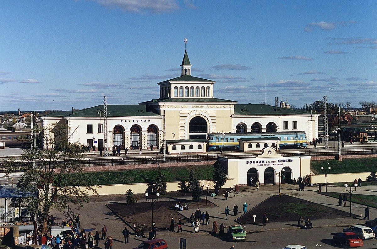 Ковель. Вокзал. Фото с сайта https://pop.mgkb5oren.ru/foto/kovel-zhd-vokzal.html. Взято с Яндекс.Картинки