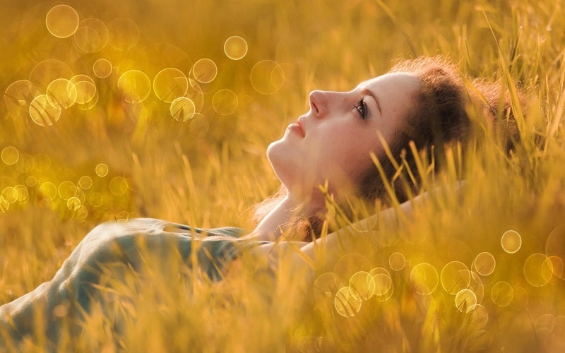 Задумчивая Вера