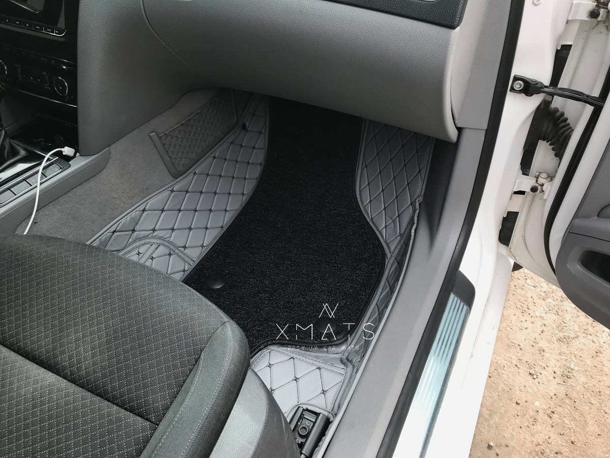 Коврики из экокожи в салон на Skoda Superb
