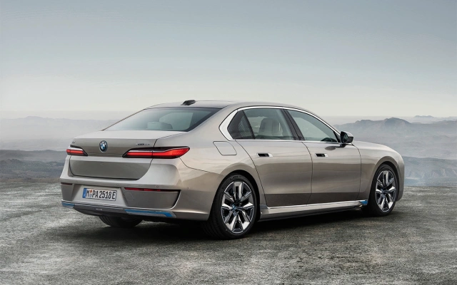 BMW i7 (Фото: BMW)