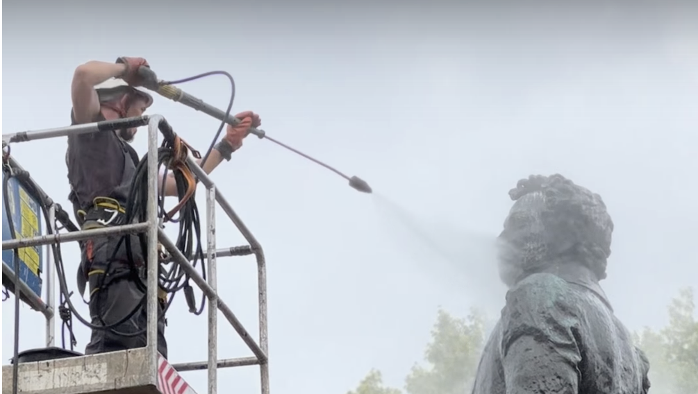     Источник: стоп-кадр видео