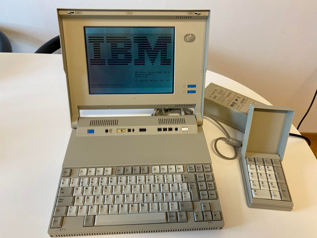 Модель IBM PS/2 L40SX (фото из открытых источников)