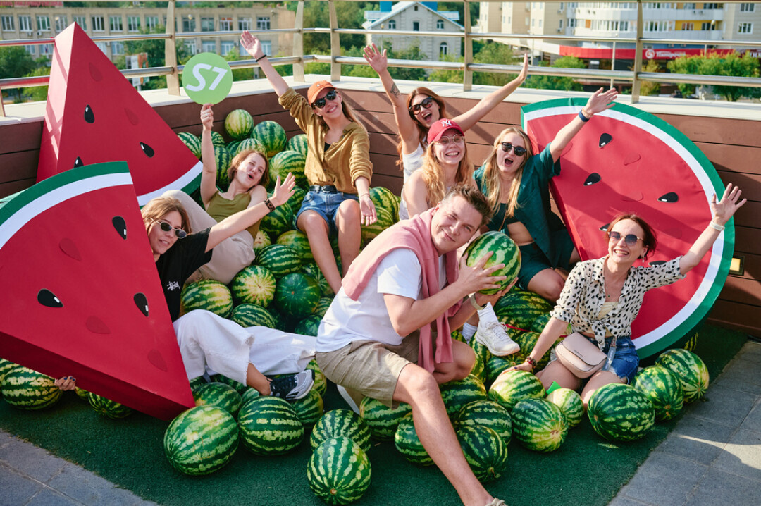 Идей много - главное, провести корпоратив ярко и в удовольствием для всех участников :)