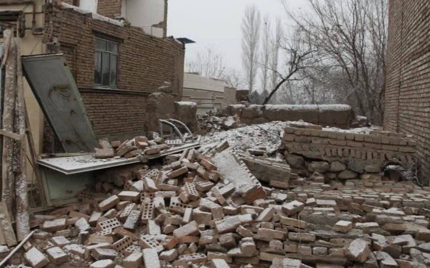 Множество построек разрушено и коммуникаций