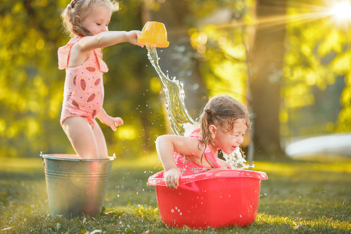 <a href="https://www.freepik.com/free-photo/cute-little-blond-girls-playing-with-water-splashes-field-summer_9368404.htm#fromView=search&page=1&position=14&uuid=6c4669c0-82ff-43ba-9d37-c56f3bf65b4c">Image by master1305 on Freepik</a>