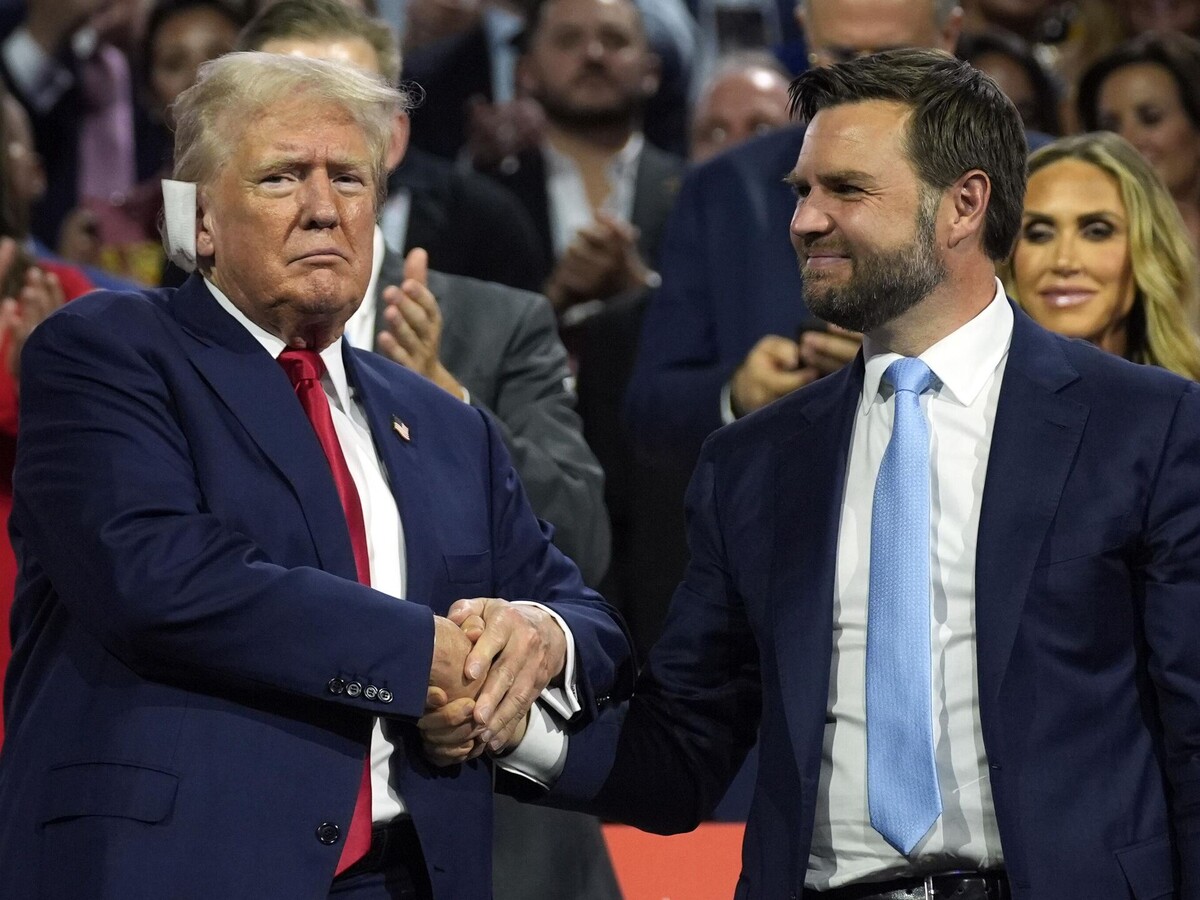 Дональд Трамп и Джей Ди Вэнс 