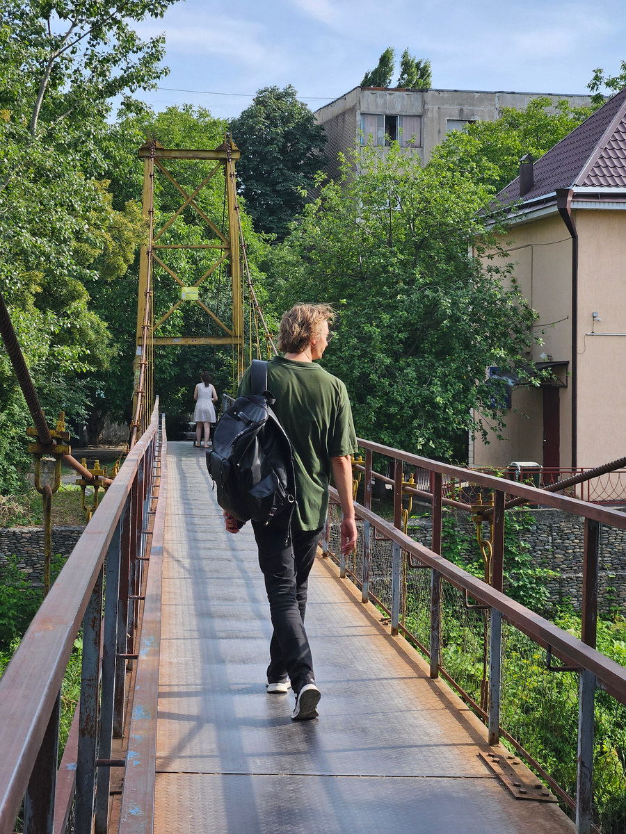 Пешеходный мост через реку Подкумок