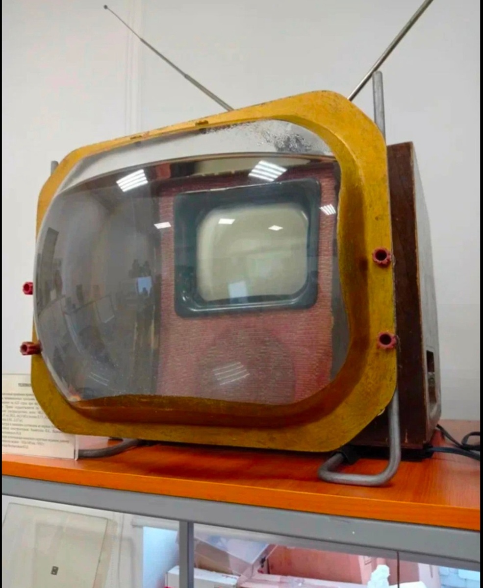 Телевизор КВН-49 в музее Нижегородской радиолаборатории.